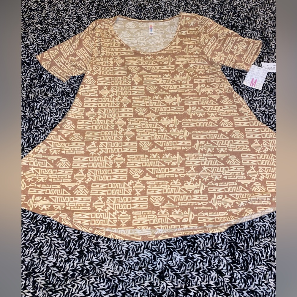 Lularoe Perfect Tee - Picture 3 of 5